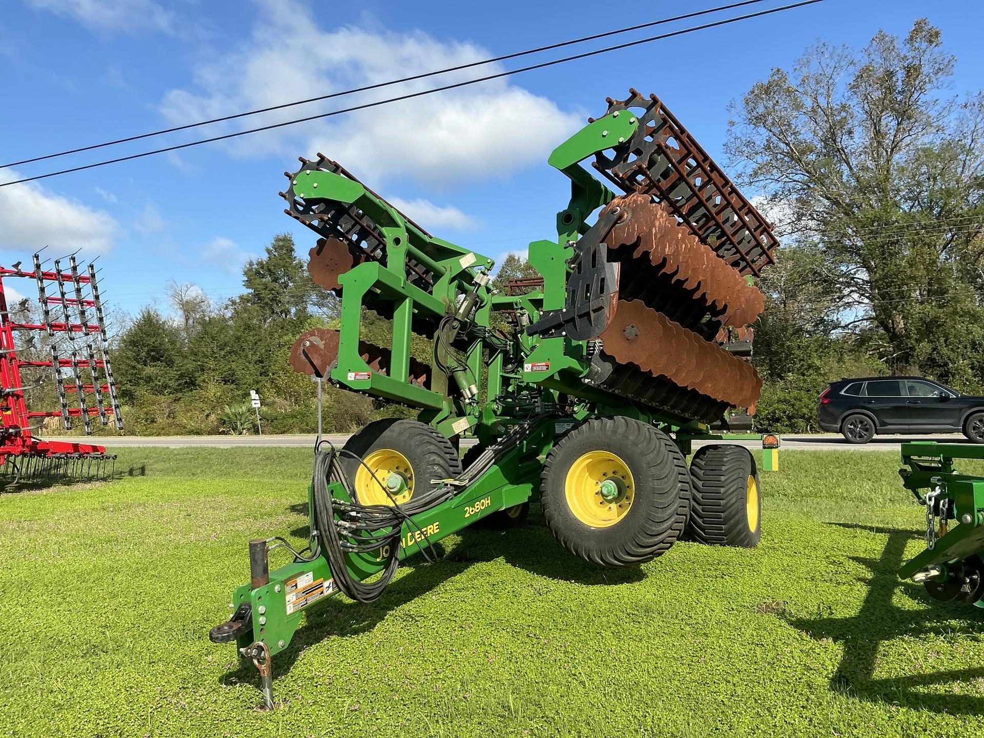 2021 John Deere 2680H 30’