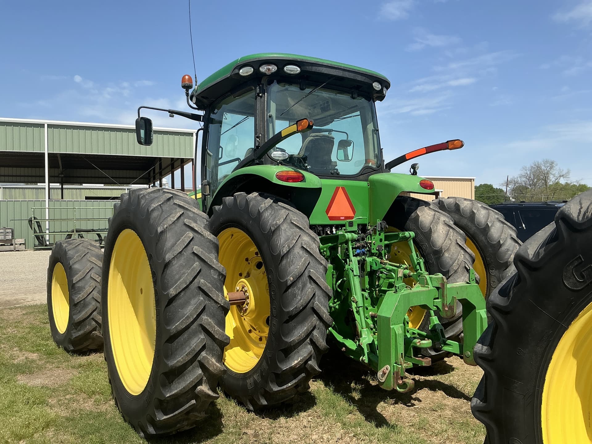2015 John Deere 8320R Image
