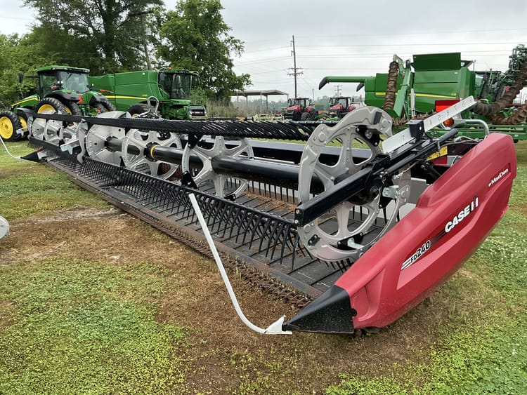 2023 MacDon FD 240 40’ Draper