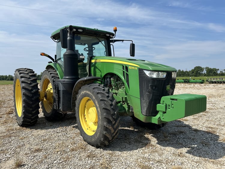 2018 John Deere 8245R