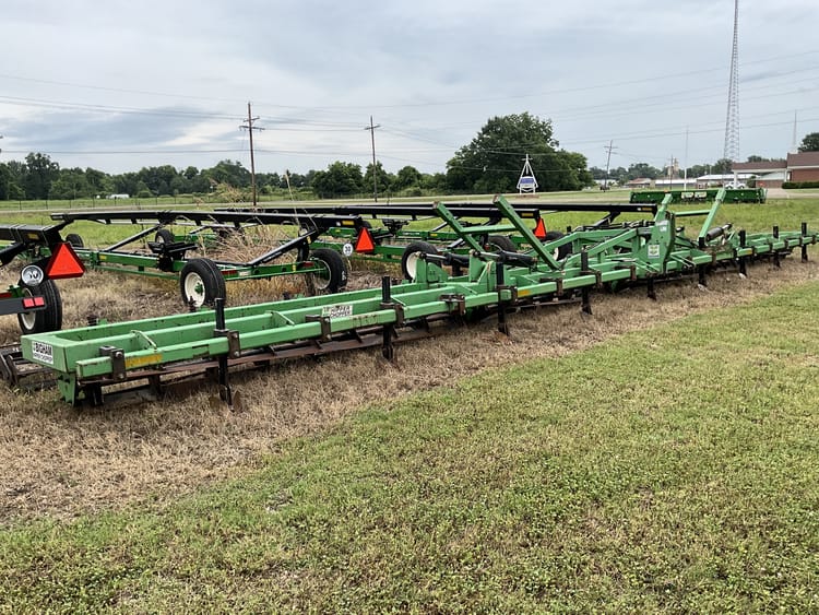 2018 Bigham Brothers HC46FX 18row30 Hipper Chopper