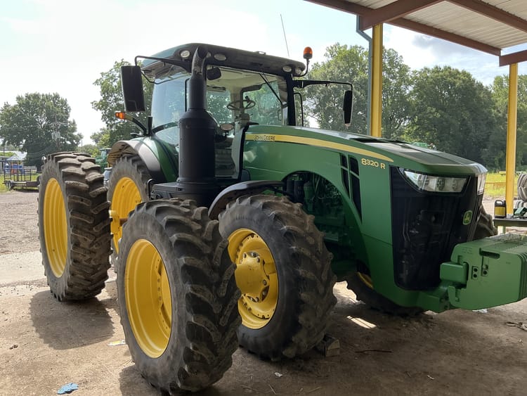 2017 John Deere 8320R