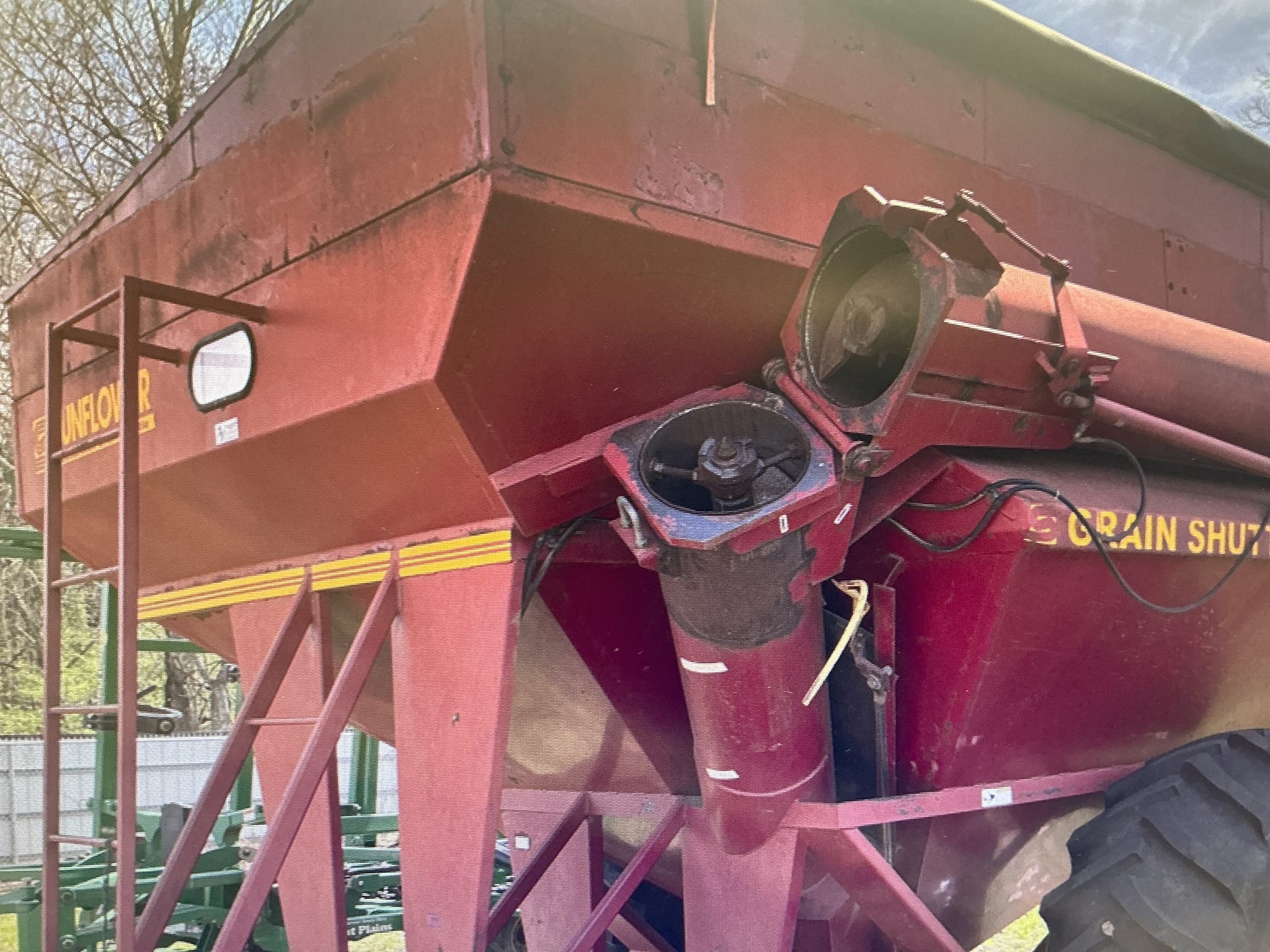 1997 Sunflower 8750 750