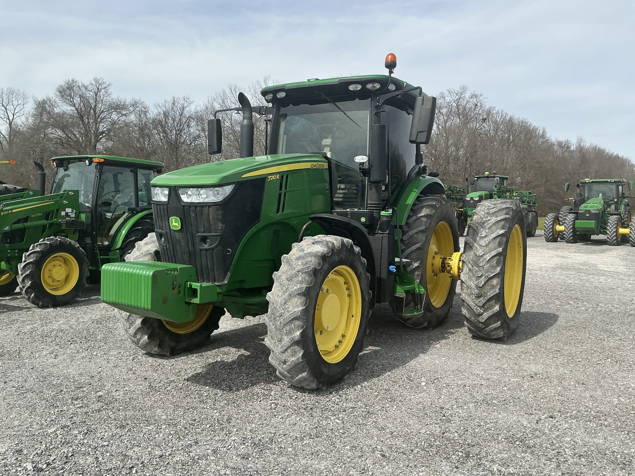 2018 John Deere 7210R
