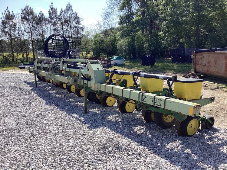 1998 John Deere 7300 12R38 max emerge units on orthman stackfold bar