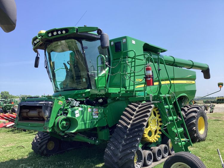 2021 John Deere S790