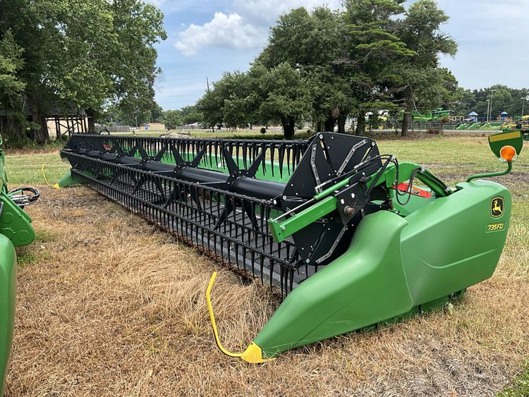 2019 John Deere 735FD