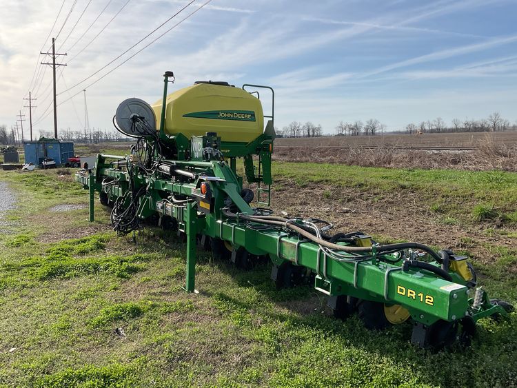 2021 John Deere DR12 – 36″ rows